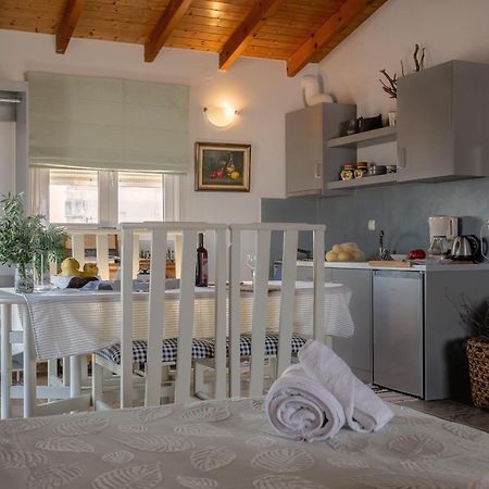 Apostolos Loft - Cozy Loft In The Center Of Preveza Exteriör bild