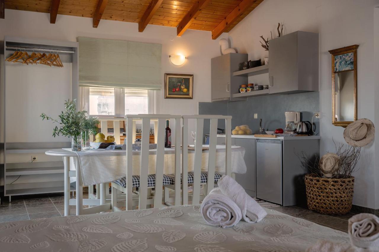 Apostolos Loft - Cozy Loft In The Center Of Preveza Exteriör bild