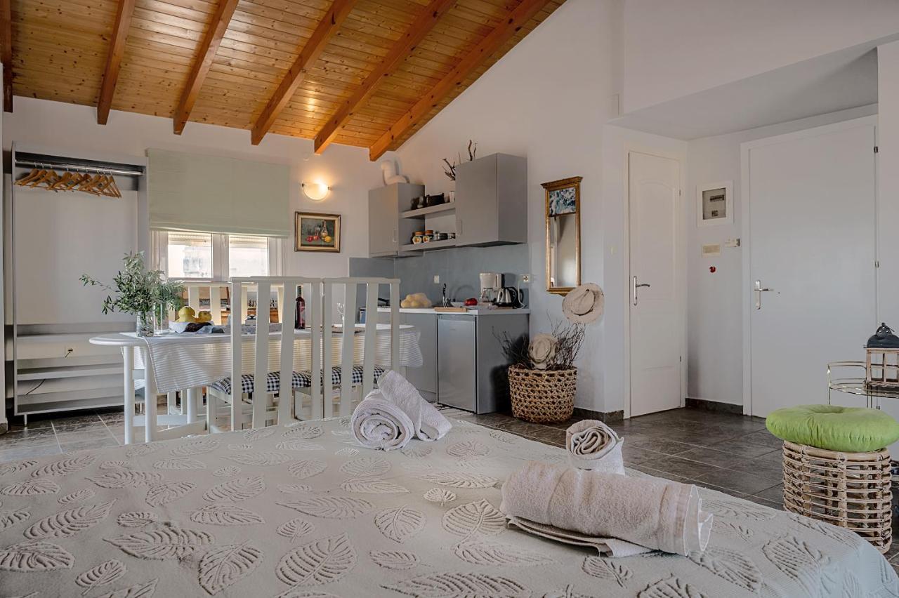 Apostolos Loft - Cozy Loft In The Center Of Preveza Exteriör bild